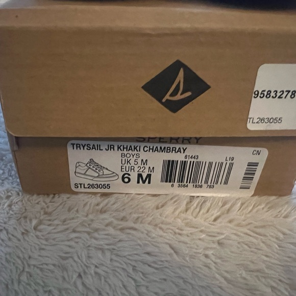 Sperry shoes - Picture 5 of 5